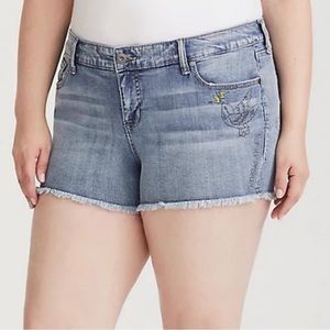Torrid Vintage Stretch Bronx Doodle Shorts Size 12 NWT